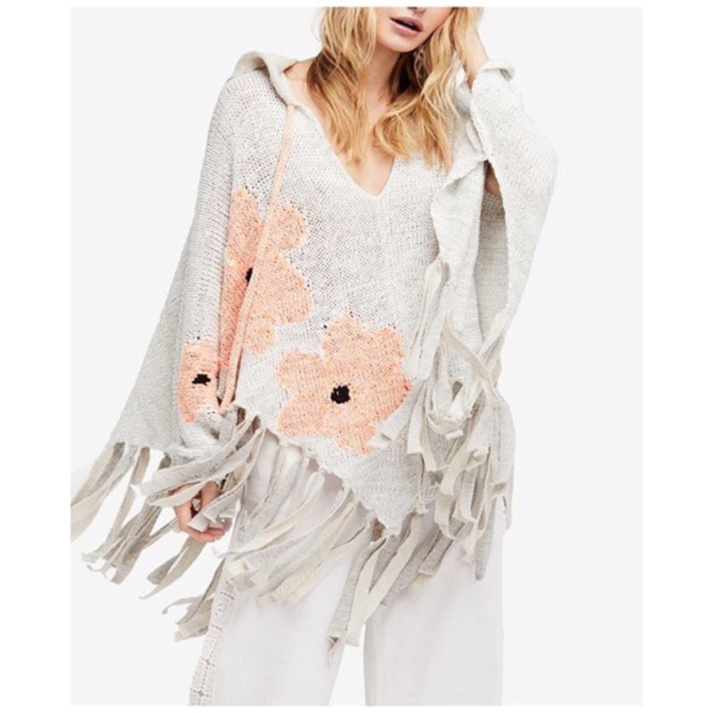 Free People Dreams of daisies poncho